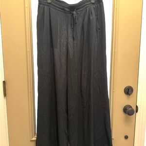 Torrid Wide Leg High Waisted Flowy Pants Size 0 (14)